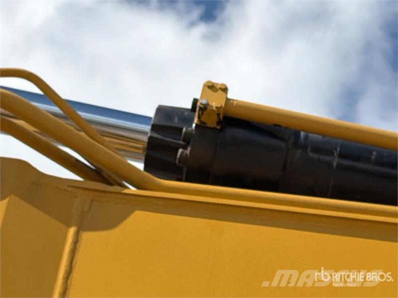 CAT 336DL Tracked Excavator Bagri goseničarji