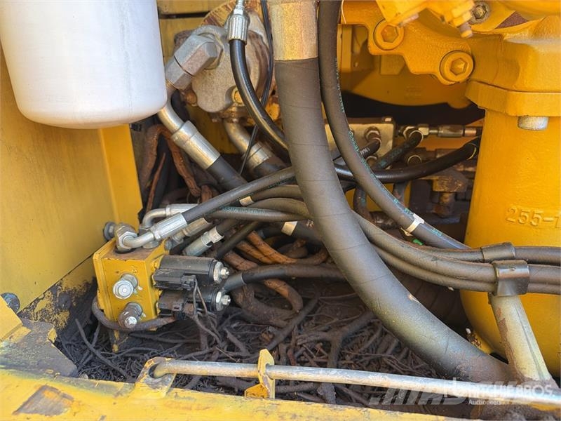 CAT 336DL Tracked Excavator Bagri goseničarji