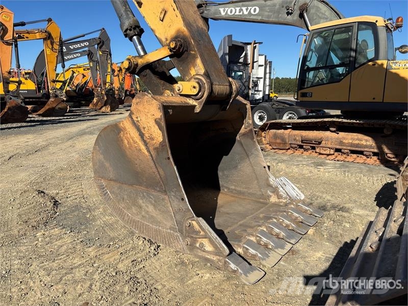 CAT 336E L Tracked Excavator Kāpurķēžu ekskavatori