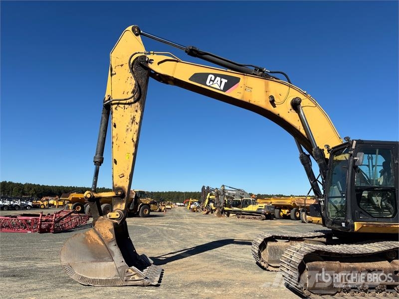 CAT 336E L Tracked Excavator Kāpurķēžu ekskavatori