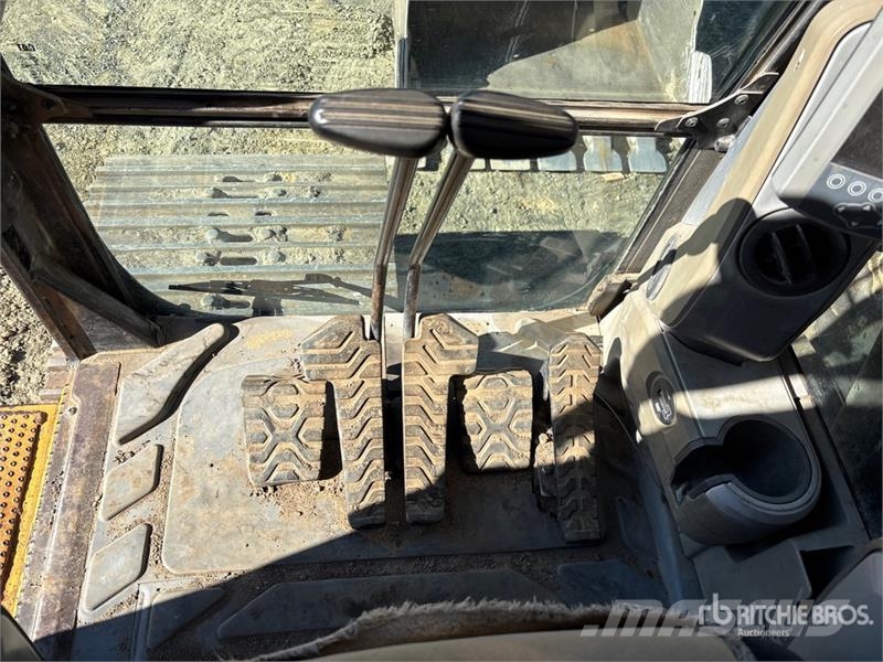 CAT 336E L Tracked Excavator Kāpurķēžu ekskavatori