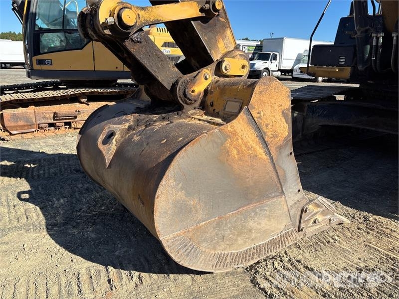 CAT 336E L Tracked Excavator Kāpurķēžu ekskavatori