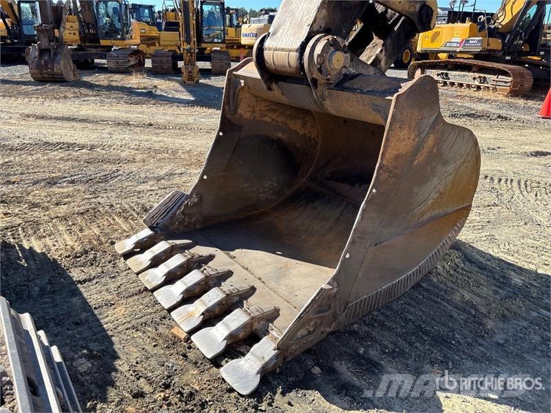 CAT 336E L Tracked Excavator Kāpurķēžu ekskavatori