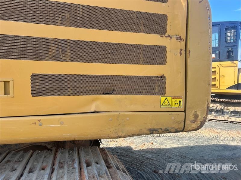 CAT 336F L Tracked Excavator Roomikekskavaatorid