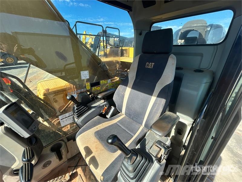 CAT 336F L Tracked Excavator Roomikekskavaatorid