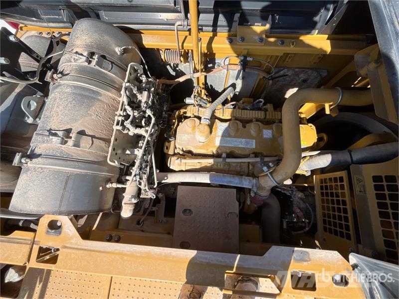 CAT 336F L Tracked Excavator Pásová rýpadla
