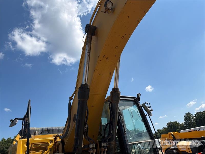 CAT 336F L Tracked Excavator Bagri goseničarji