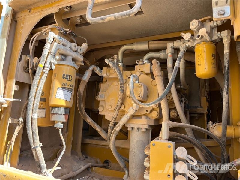 CAT 336F L Tracked Excavator Pásová rýpadla