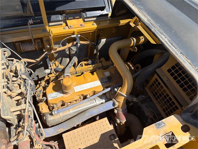 CAT 336F L Tracked Excavator Bagri goseničarji