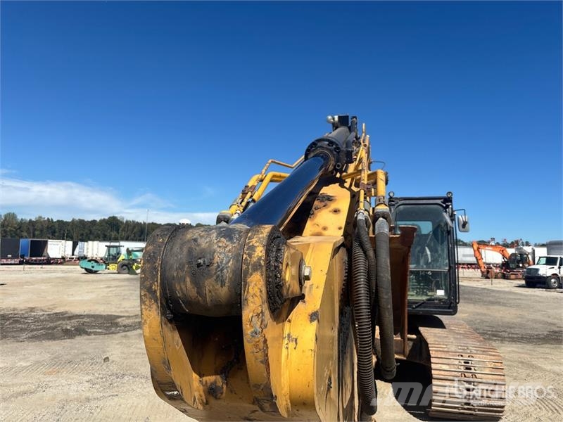 CAT 336F L Tracked Excavator Roomikekskavaatorid