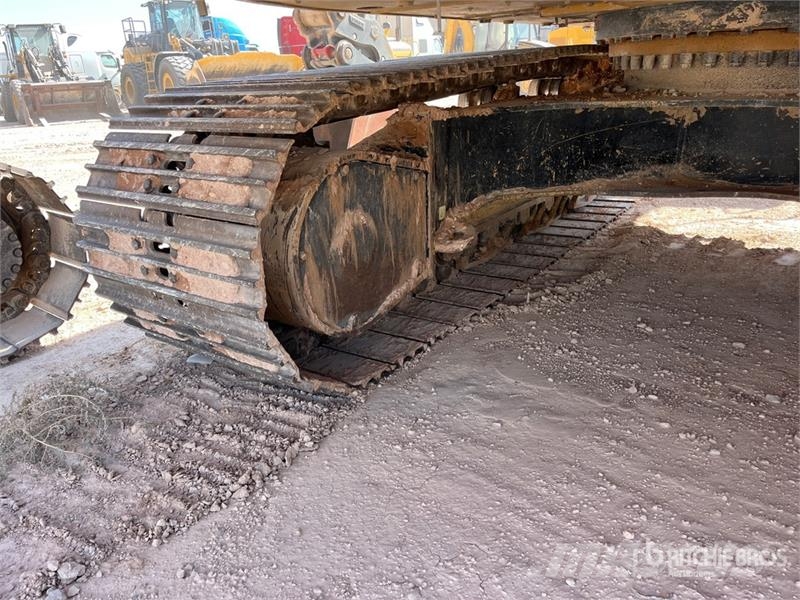 CAT 336F L Tracked Excavator Pásová rýpadla