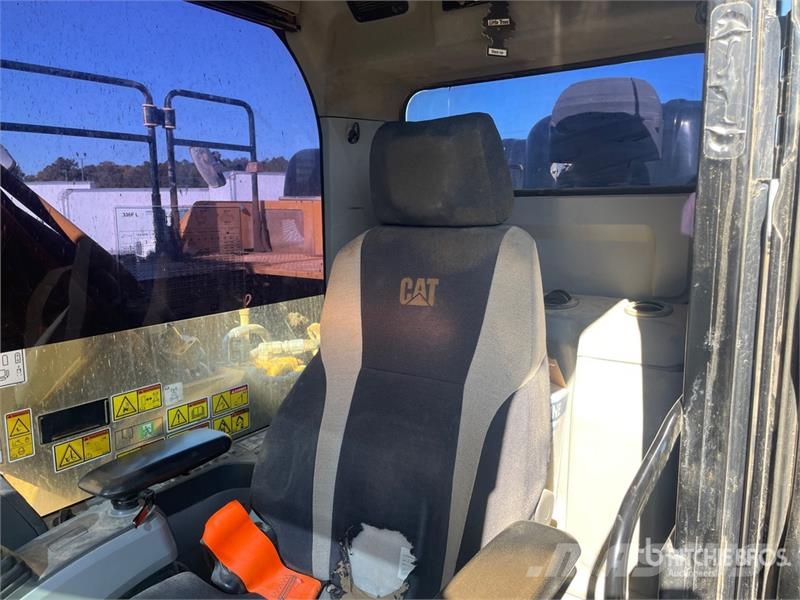 CAT 336F L Tracked Excavator Гусеничні екскаватори