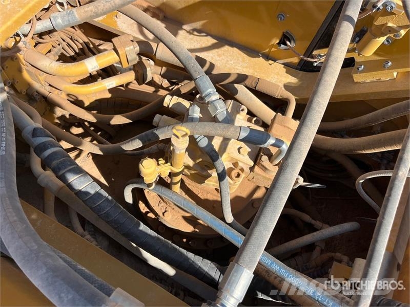 CAT 336F L Tracked Excavator Pásová rýpadla