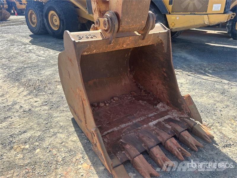 CAT 336F L Tracked Excavator Roomikekskavaatorid