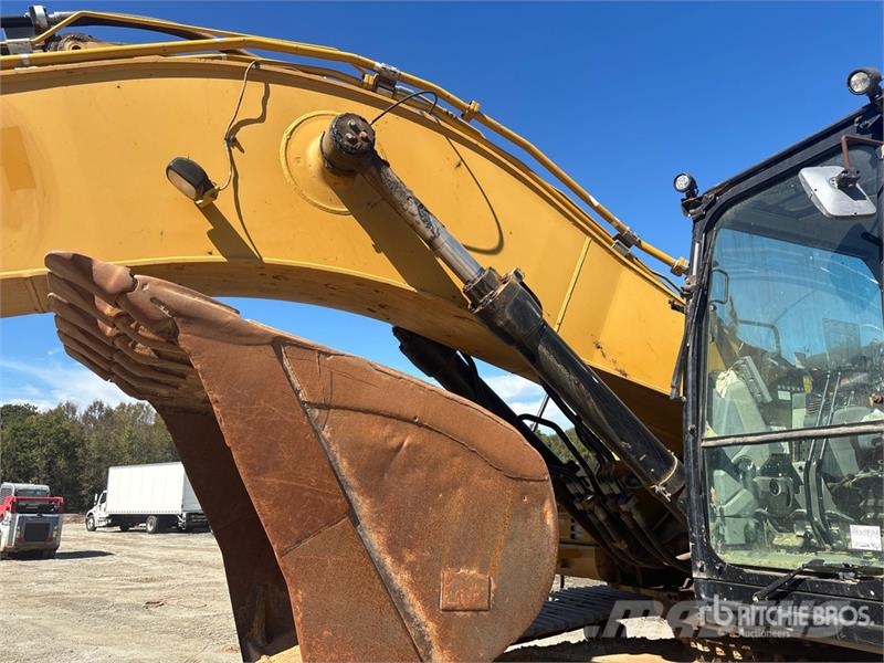CAT 336F L Tracked Excavator Roomikekskavaatorid