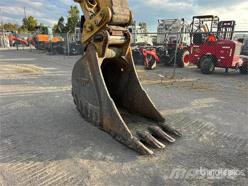CAT 336F L Tracked Excavator Escavatori cingolati