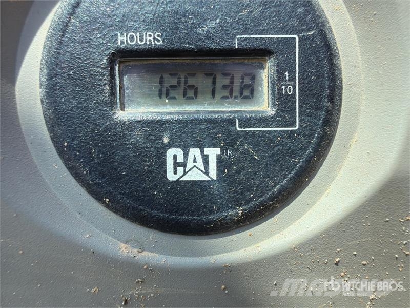 CAT 336F L Tracked Excavator Bagri goseničarji