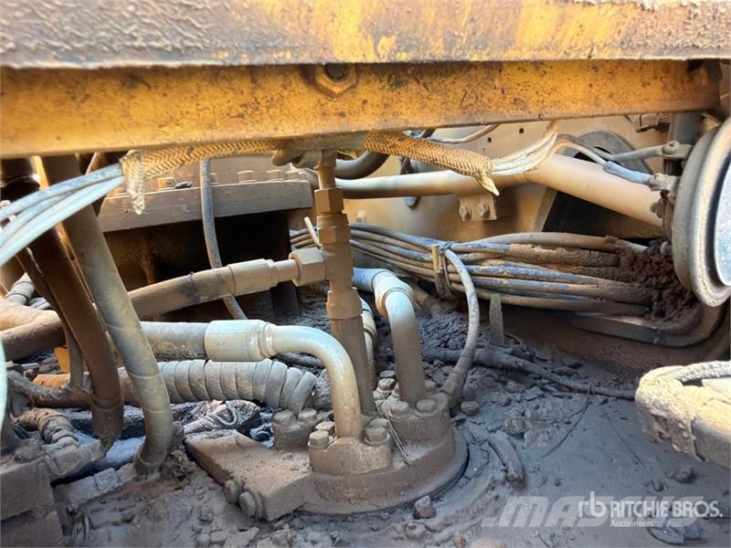 CAT 336F L Tracked Excavator Bagri goseničarji