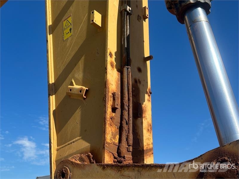 CAT 336F L Tracked Excavator Roomikekskavaatorid