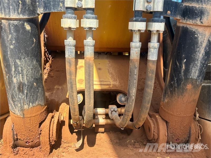 CAT 336F L Tracked Excavator Roomikekskavaatorid