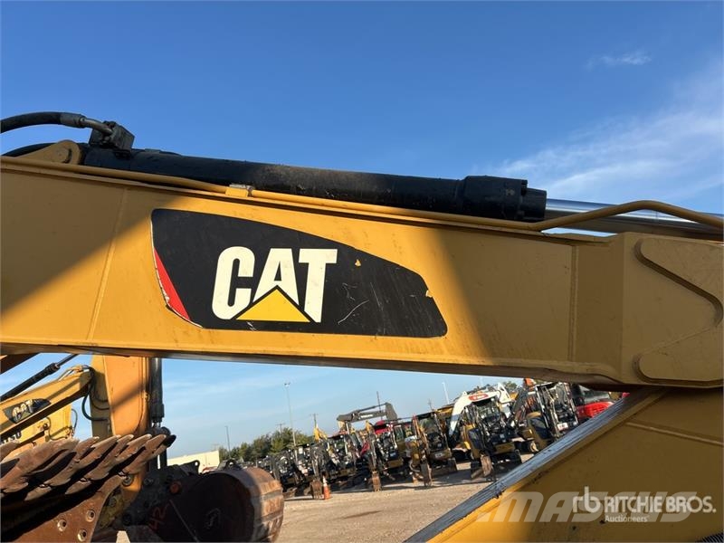 CAT 336FL Tracked Excavator Pásová rýpadla