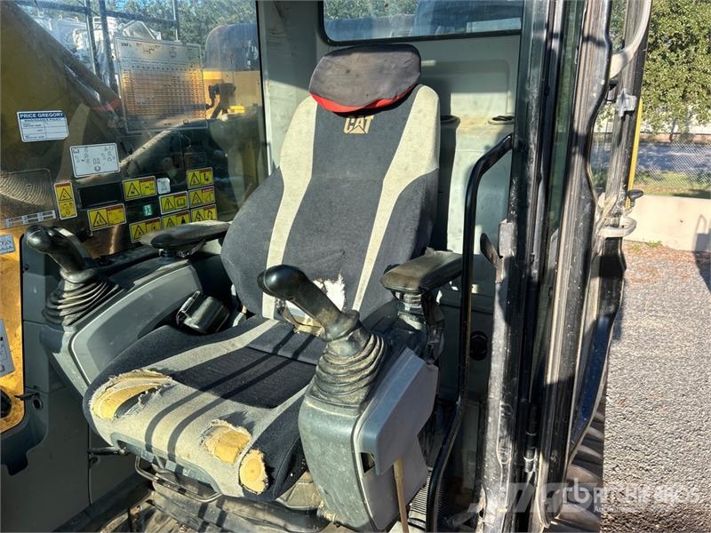 CAT 336FL Tracked Excavator Pásová rýpadla