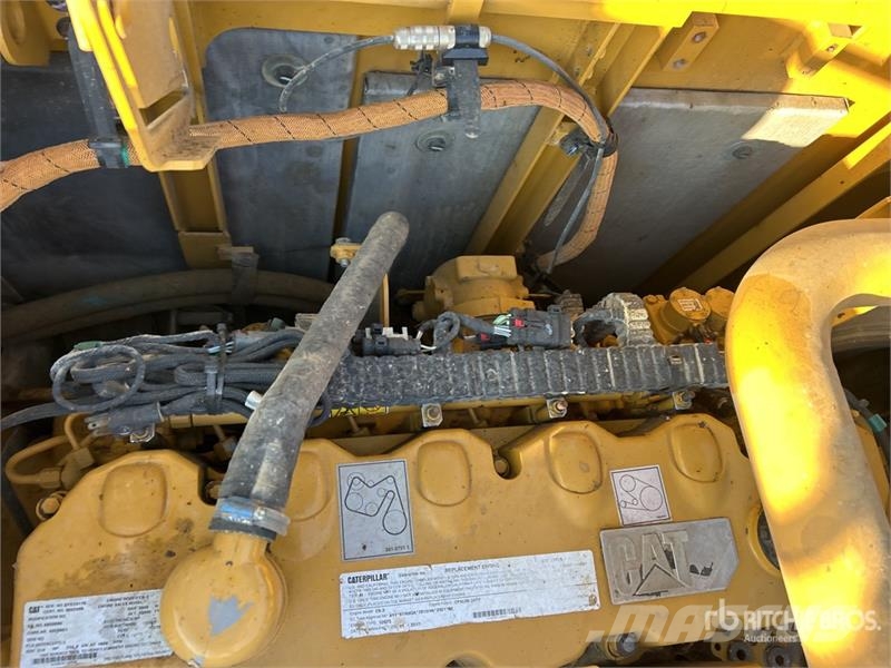 CAT 336FL Tracked Excavator Pásová rýpadla