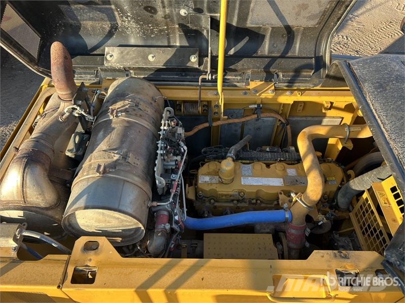 CAT 336FL Tracked Excavator Pásová rýpadla