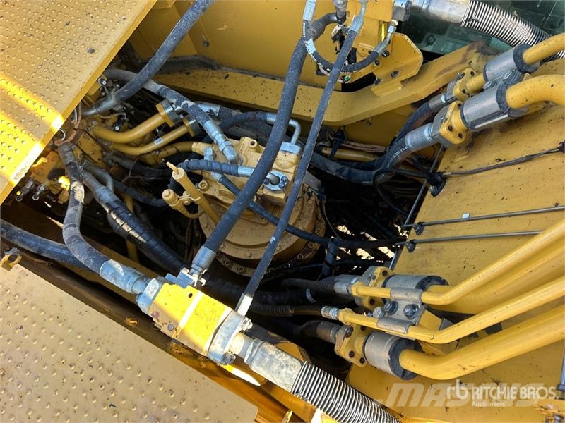 CAT 336FL Tracked Excavator Pásová rýpadla