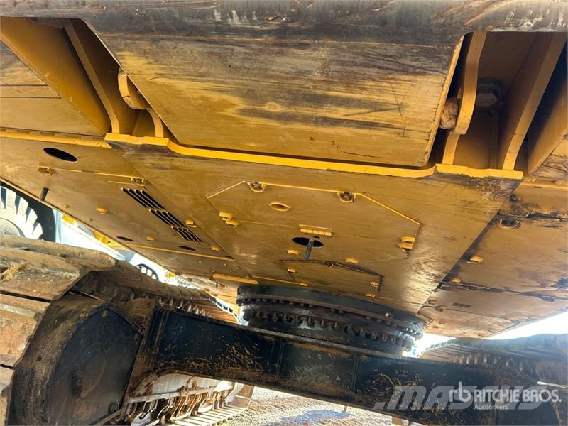 CAT 336FL Tracked Excavator Pásová rýpadla