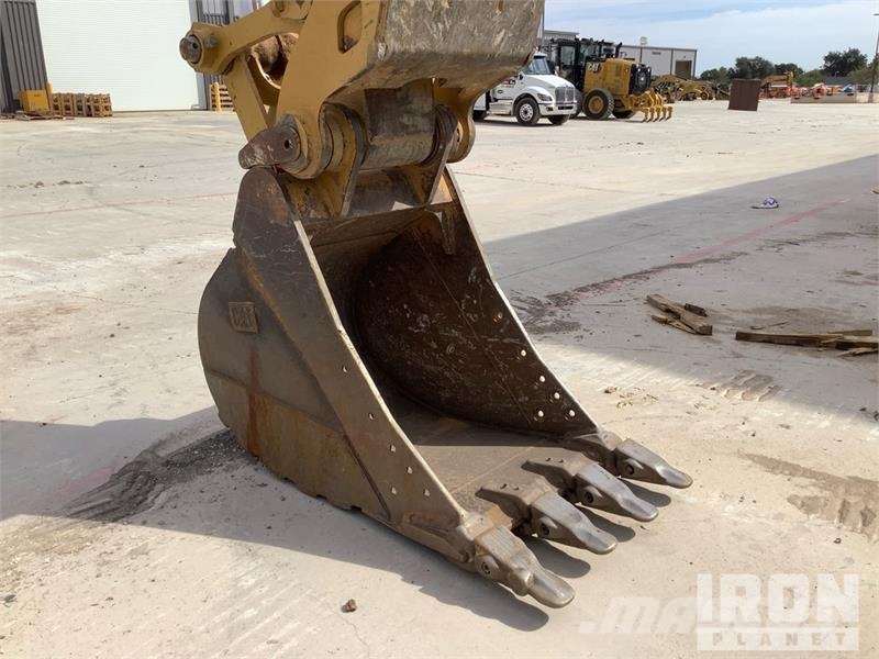 CAT 340 Tracked Excavator Kāpurķēžu ekskavatori