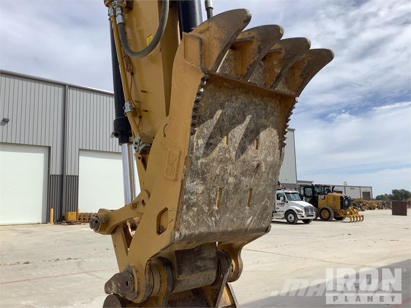 CAT 340 Tracked Excavator Kāpurķēžu ekskavatori