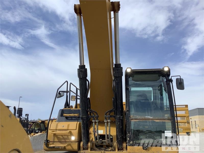 CAT 340 Tracked Excavator Kāpurķēžu ekskavatori