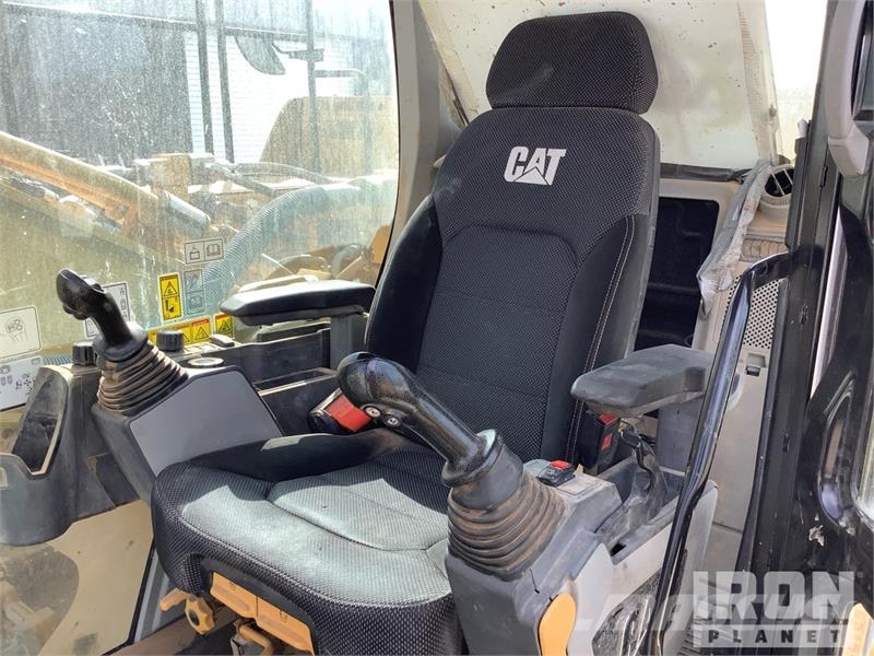 CAT 340 Tracked Excavator Kāpurķēžu ekskavatori