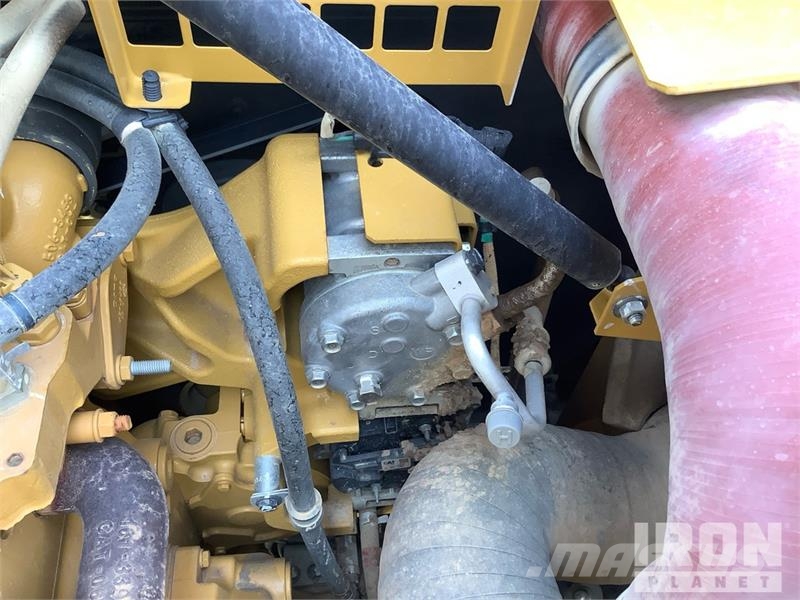 CAT 340 Tracked Excavator Kāpurķēžu ekskavatori