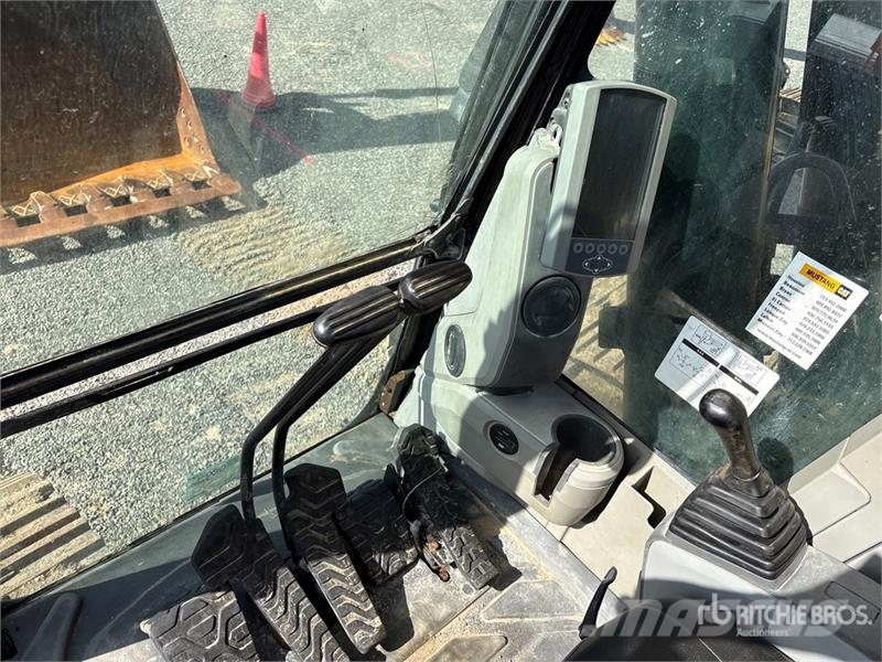 CAT 352FLRE Tracked Excavator Kāpurķēžu ekskavatori