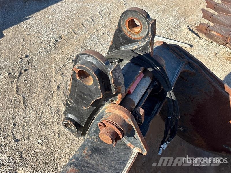 CAT 40 in Q/C Digging Excavator Bucket Kanalak