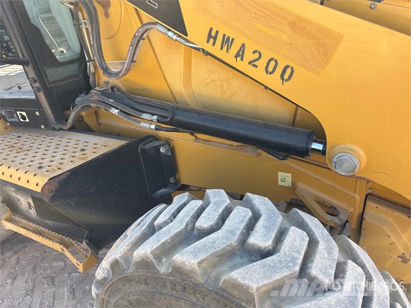 CAT 415F2 4x4 Backhoe Loader Ekskavaatorlaadurid