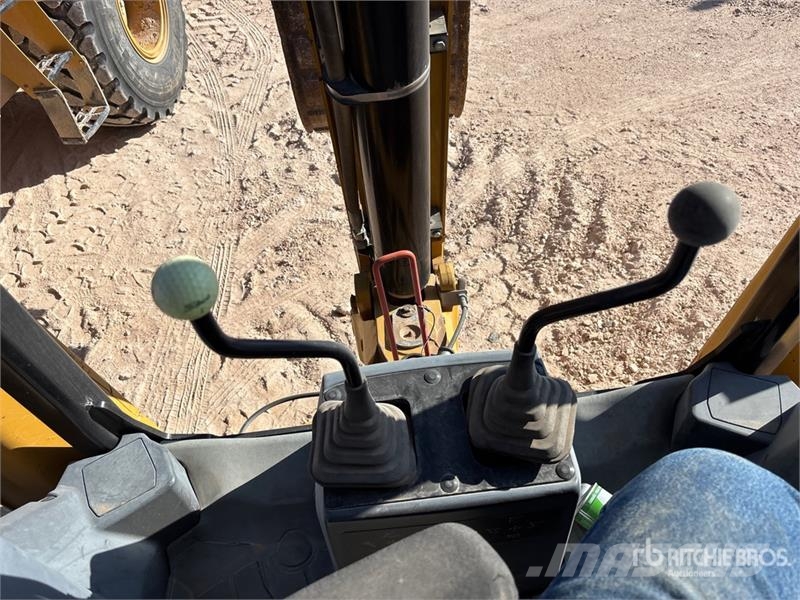 CAT 415F2 4x4 Backhoe Loader Ekskavaatorlaadurid