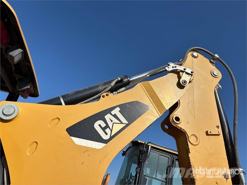 CAT 415F2 4x4 Backhoe Loader Ekskavaatorlaadurid