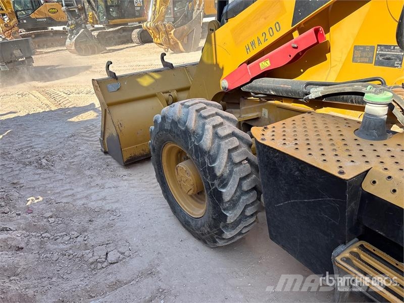CAT 415F2 4x4 Backhoe Loader Ekskavaatorlaadurid