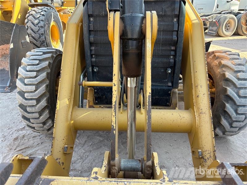 CAT 415F2 4x4 Backhoe Loader Ekskavaatorlaadurid