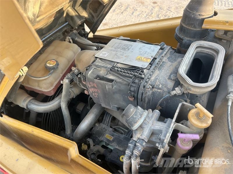 CAT 415F2IL 4x4 Landscape Loader Wheel loaders