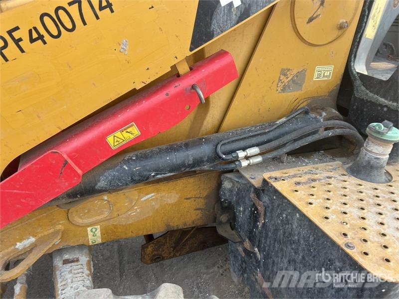 CAT 415F2IL 4x4 Landscape Loader Wheel loaders