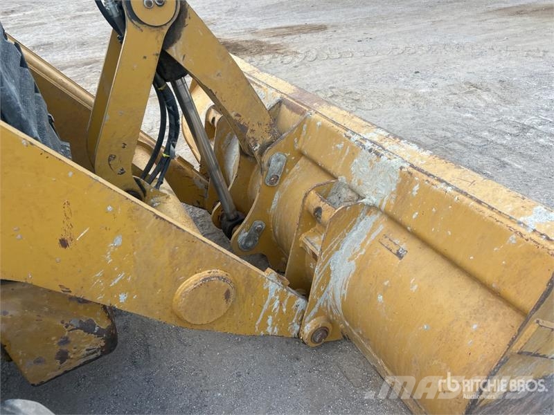 CAT 415F2IL 4x4 Landscape Loader Wheel loaders