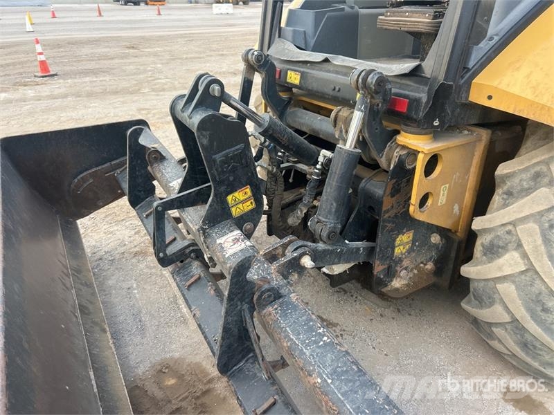 CAT 415F2IL 4x4 Landscape Loader Wheel loaders
