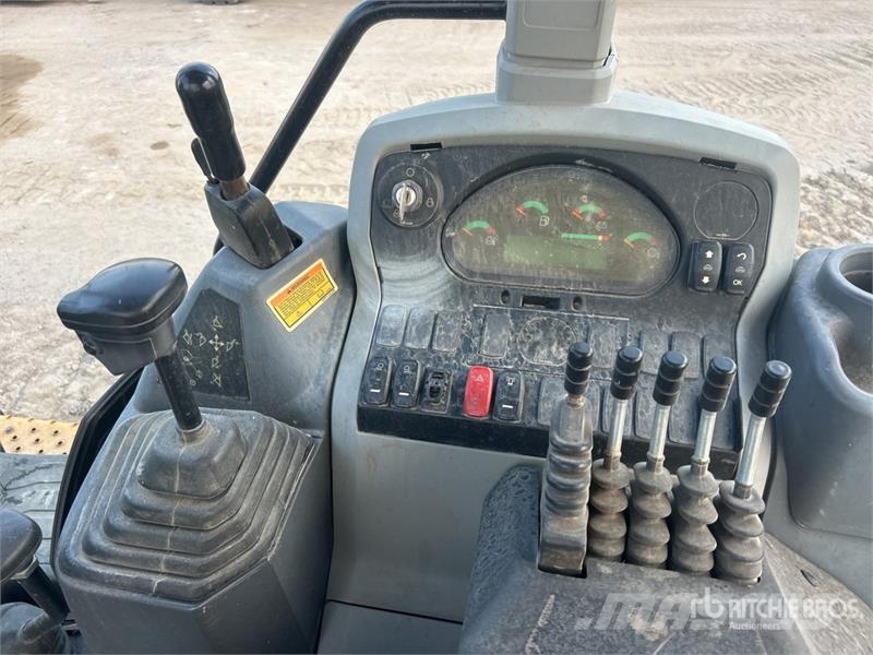 CAT 415F2IL 4x4 Landscape Loader Wheel loaders