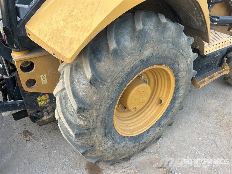 CAT 415F2IL 4x4 Landscape Loader Wheel loaders
