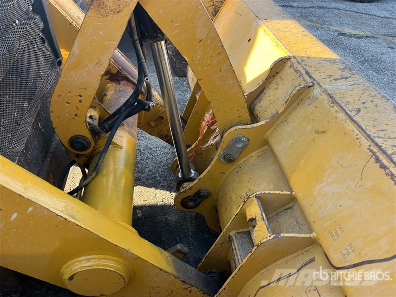 CAT 416F Rovokopači