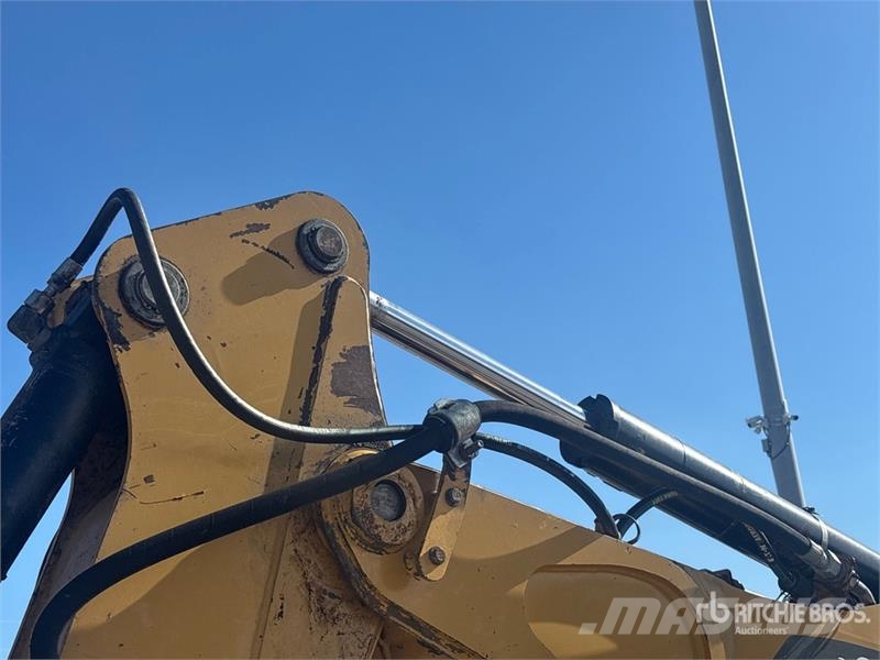 CAT 416F Rovokopači